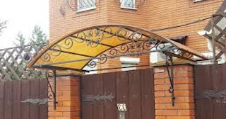 Навесы над калиткой - монтаж в Краснодаре от Стальпро23 | от 1765 рублей